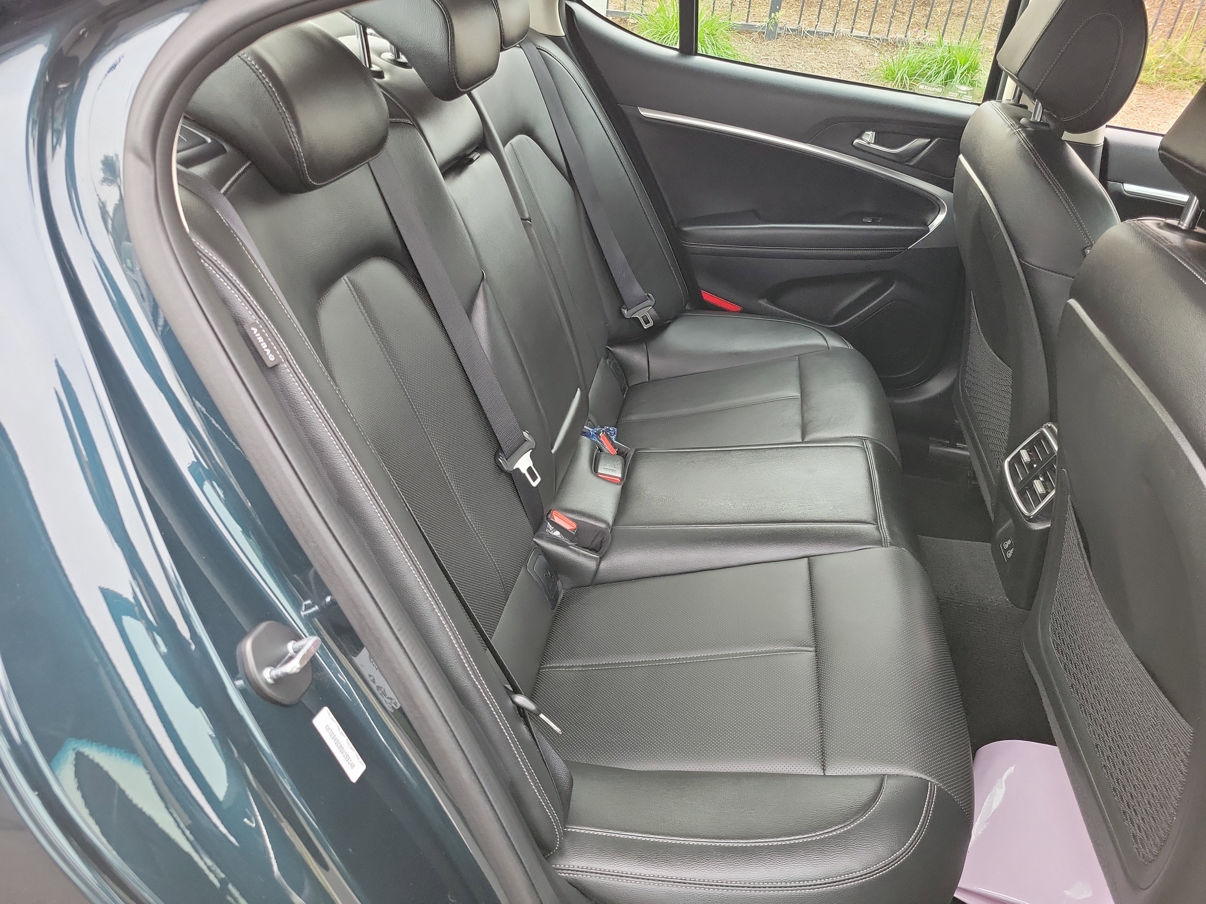 Certified 2025 Genesis G70 2.5T image 22