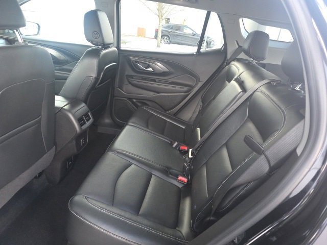 Used 2023 GMC Terrain SLT image 19
