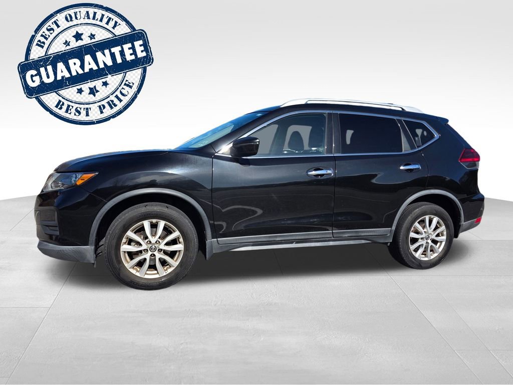 Used 2018 Nissan Rogue SV image 3