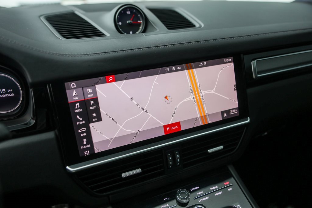 Used 2020 Porsche Cayenne Turbo w/ Assistance Package image 16