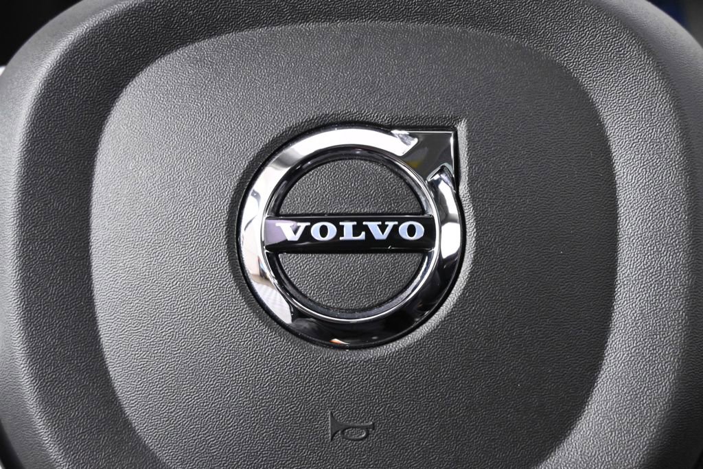 Used 2024 Volvo XC90 B6 Plus w/ Protection Package Premier image 35