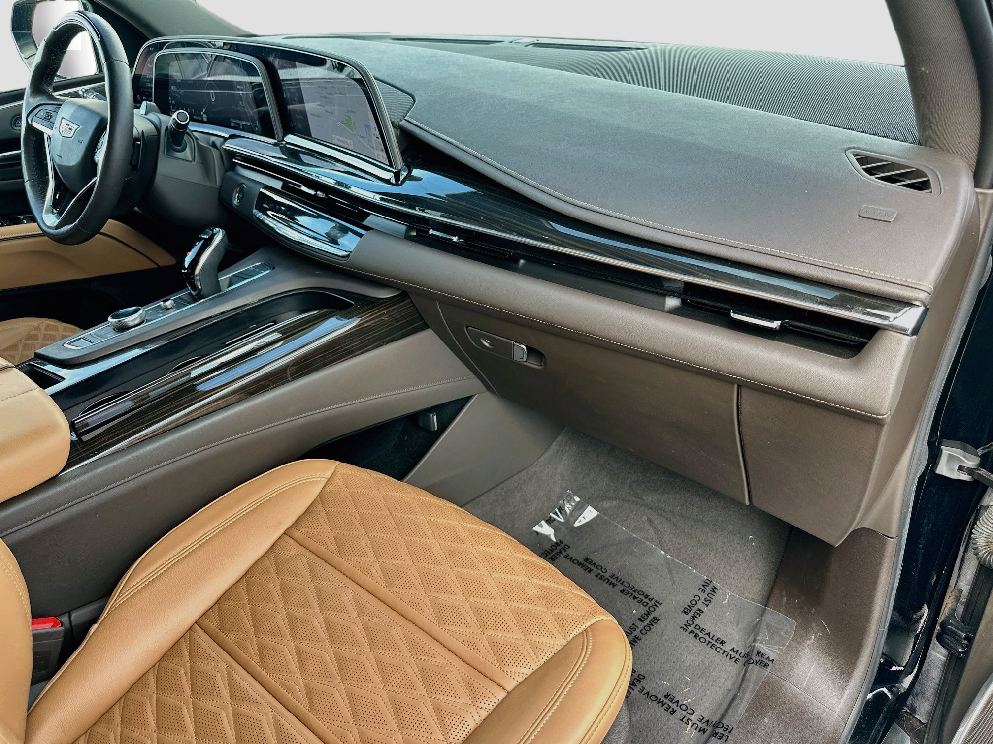 Used 2023 Cadillac Escalade ESV Premium Luxury w/ Performance Package AWD/4WD image 32