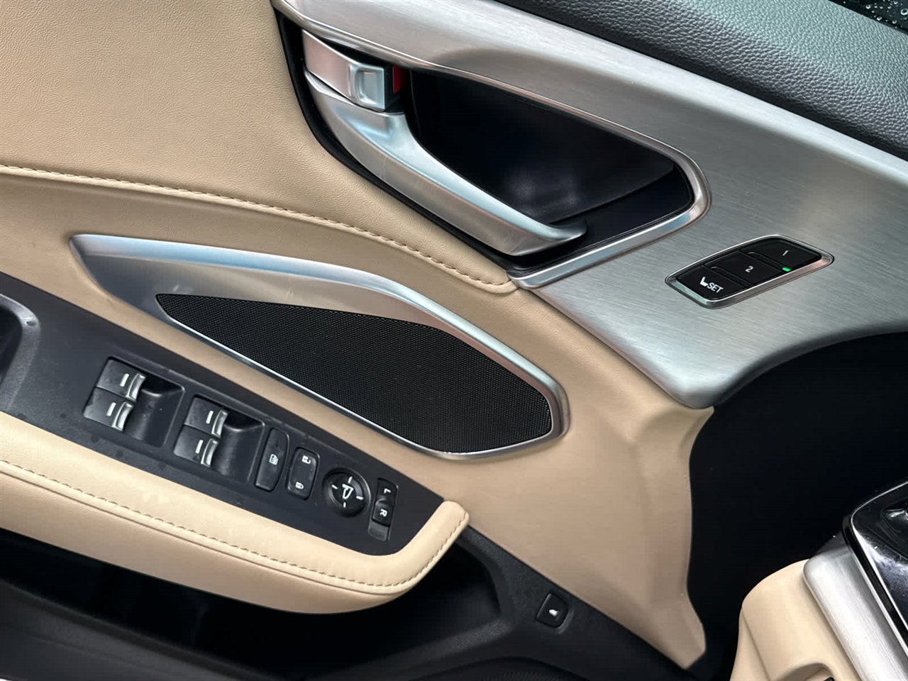 Used 2024 Acura RDX SH-AWD image 24