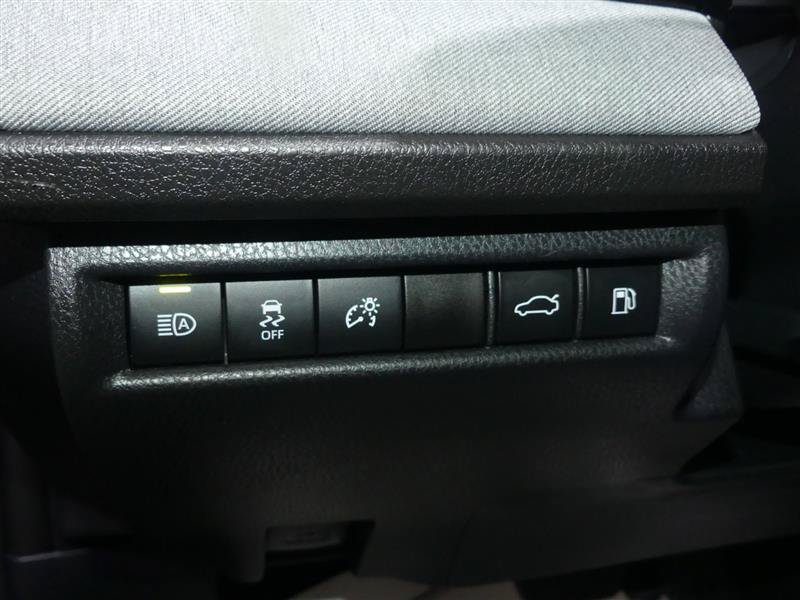 Used 2025 Toyota Camry LE w/ Convenience Package AWD/4WD image 29