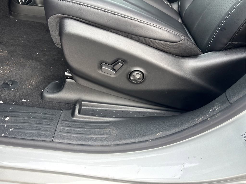 New 2026 Chrysler Pacifica Select image 18