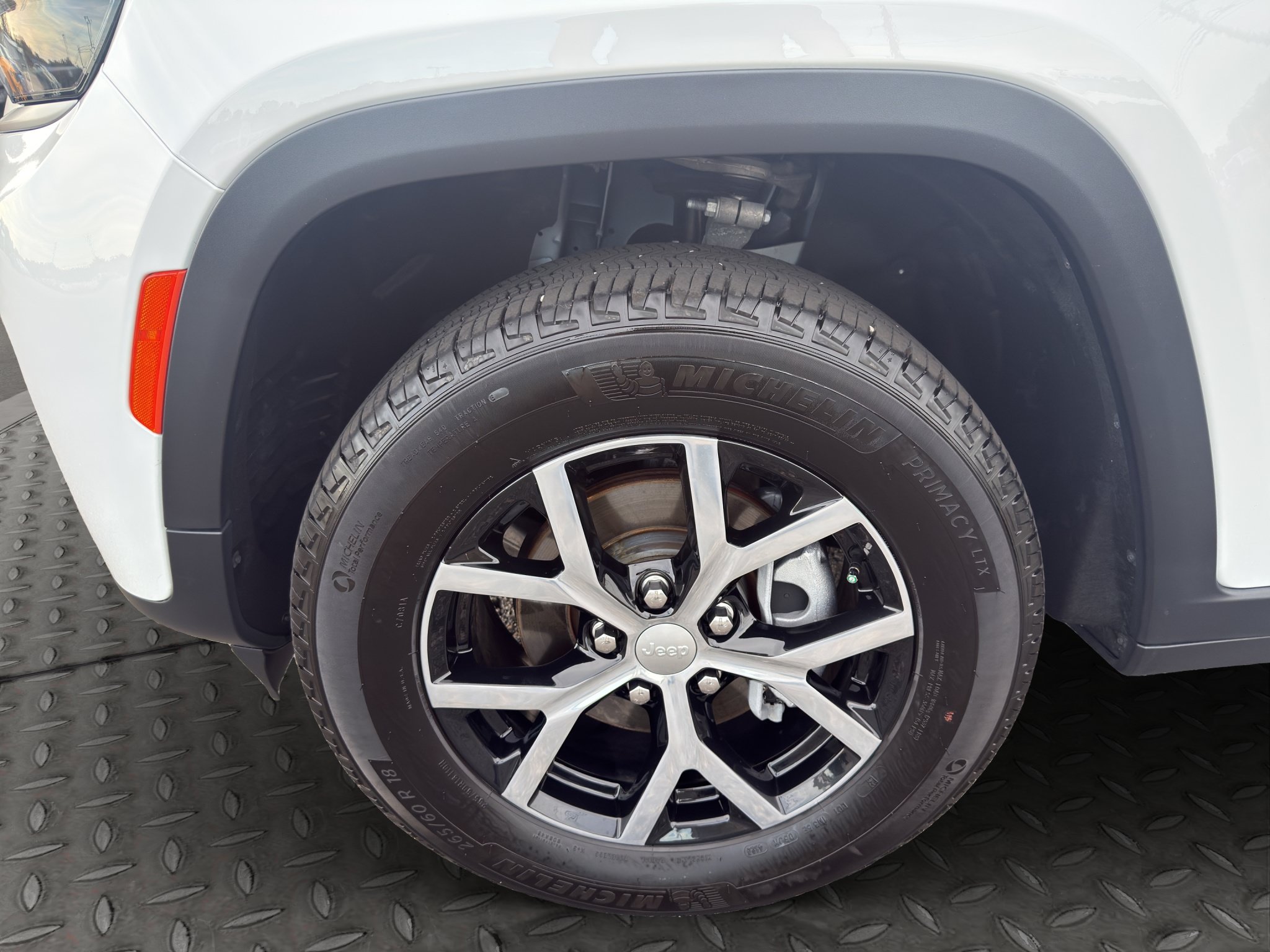 Used 2026 Jeep Grand Cherokee Limited AWD/4WD image 14