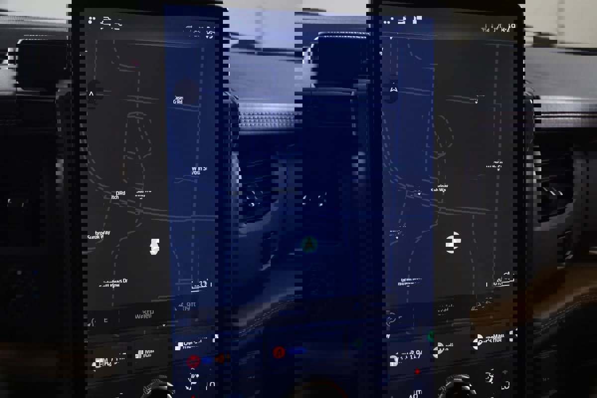 Used 2024 Ford Expedition Max Platinum AWD/4WD image 9