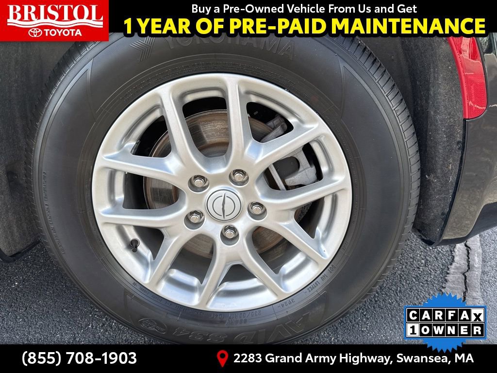 Used 2025 Chrysler Pacifica Select image 9