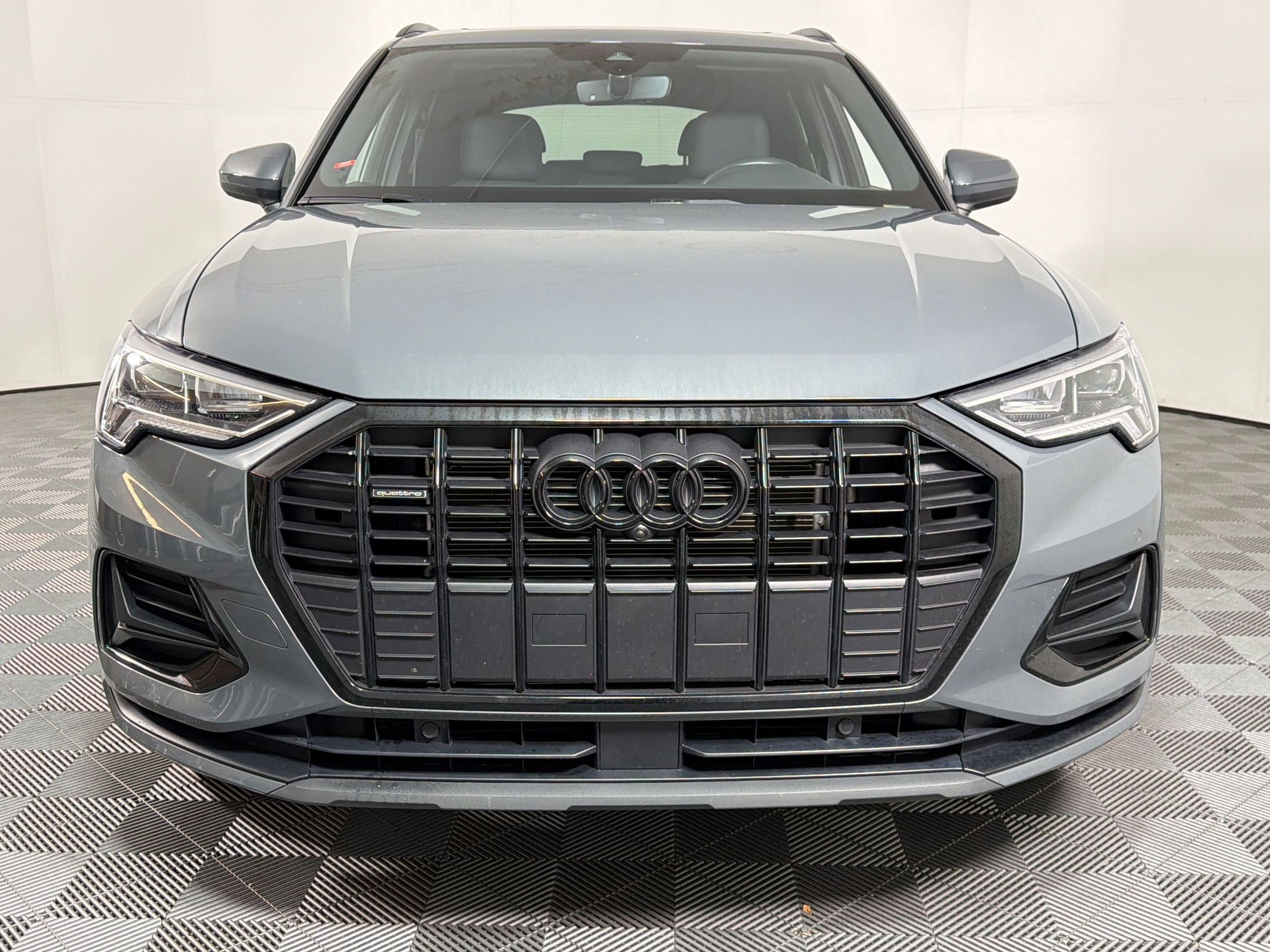 Used 2024 Audi Q3 2.0T Premium Plus w/ Premium Plus Package image 5