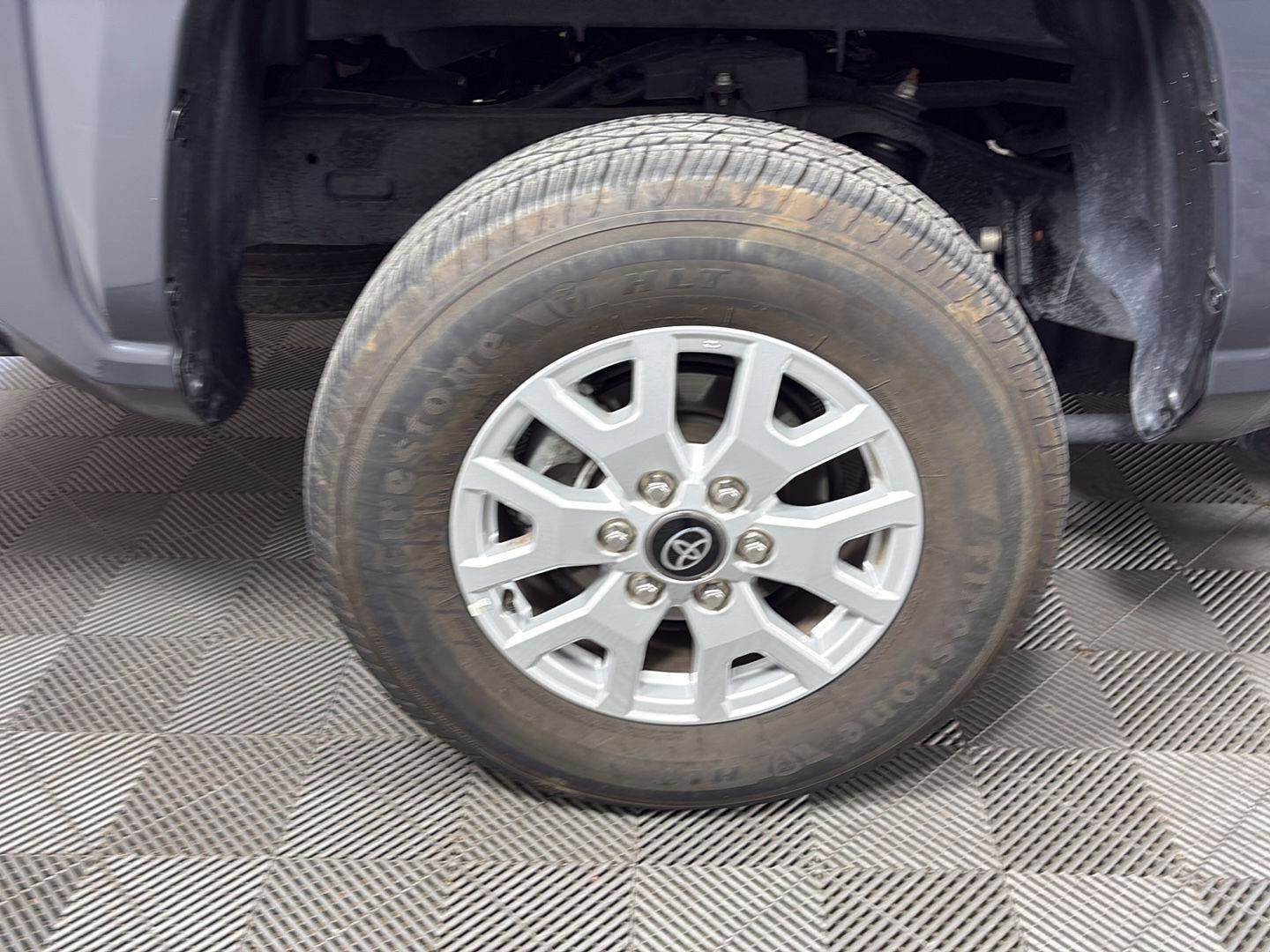 Used 2024 Toyota Tacoma SR5 AWD/4WD image 13