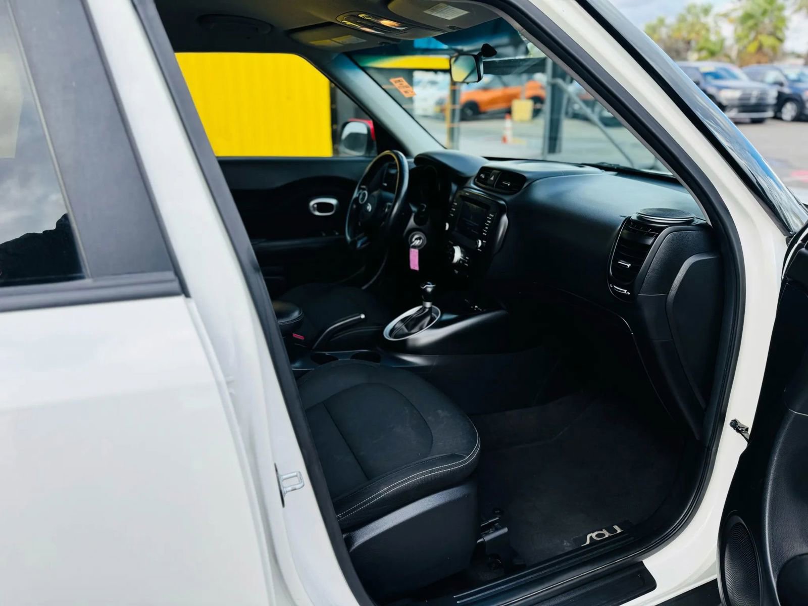 Used 2018 Kia Soul + image 12