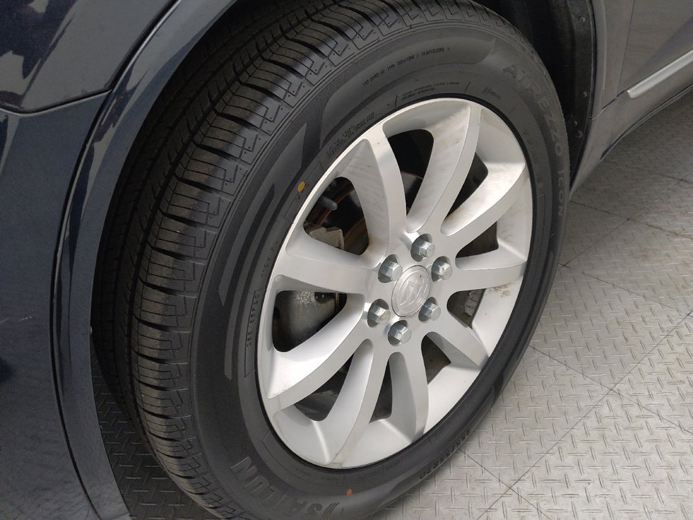 Used 2017 Buick Enclave Premium w/ Experience Buick Package FWD image 31
