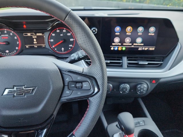 New 2026 Chevrolet Trax RS w/ Driver Confidence Package FWD image 24