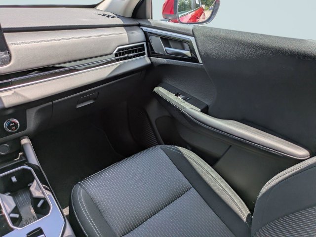 Used 2026 Mitsubishi Outlander ES FWD image 17