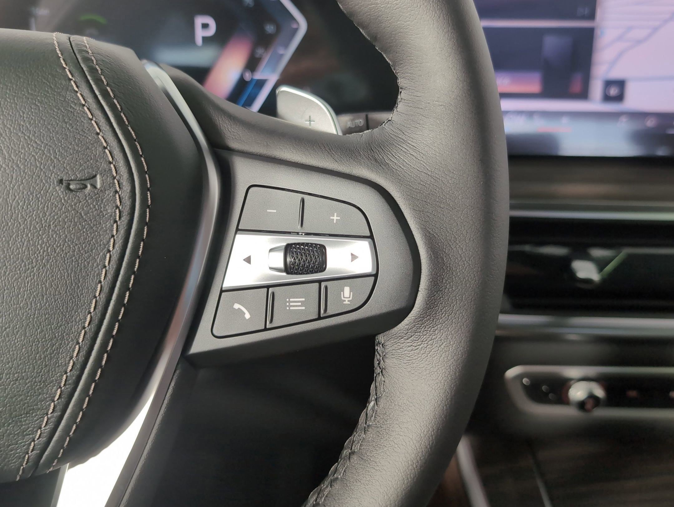 Used 2026 BMW X5 sDrive40i w/ Premium Package image 27