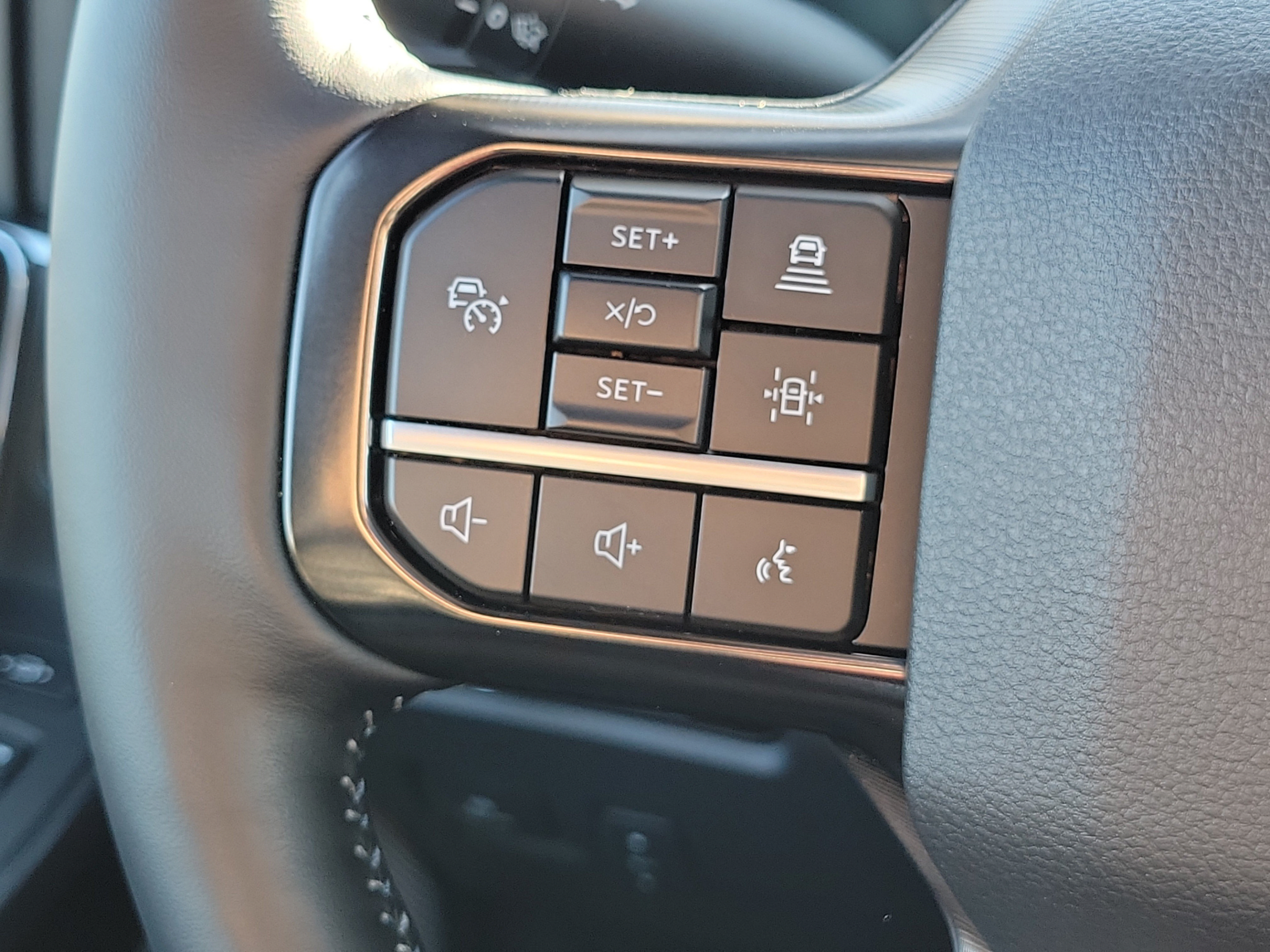 Used 2026 Ford F350 Platinum AWD/4WD image 21