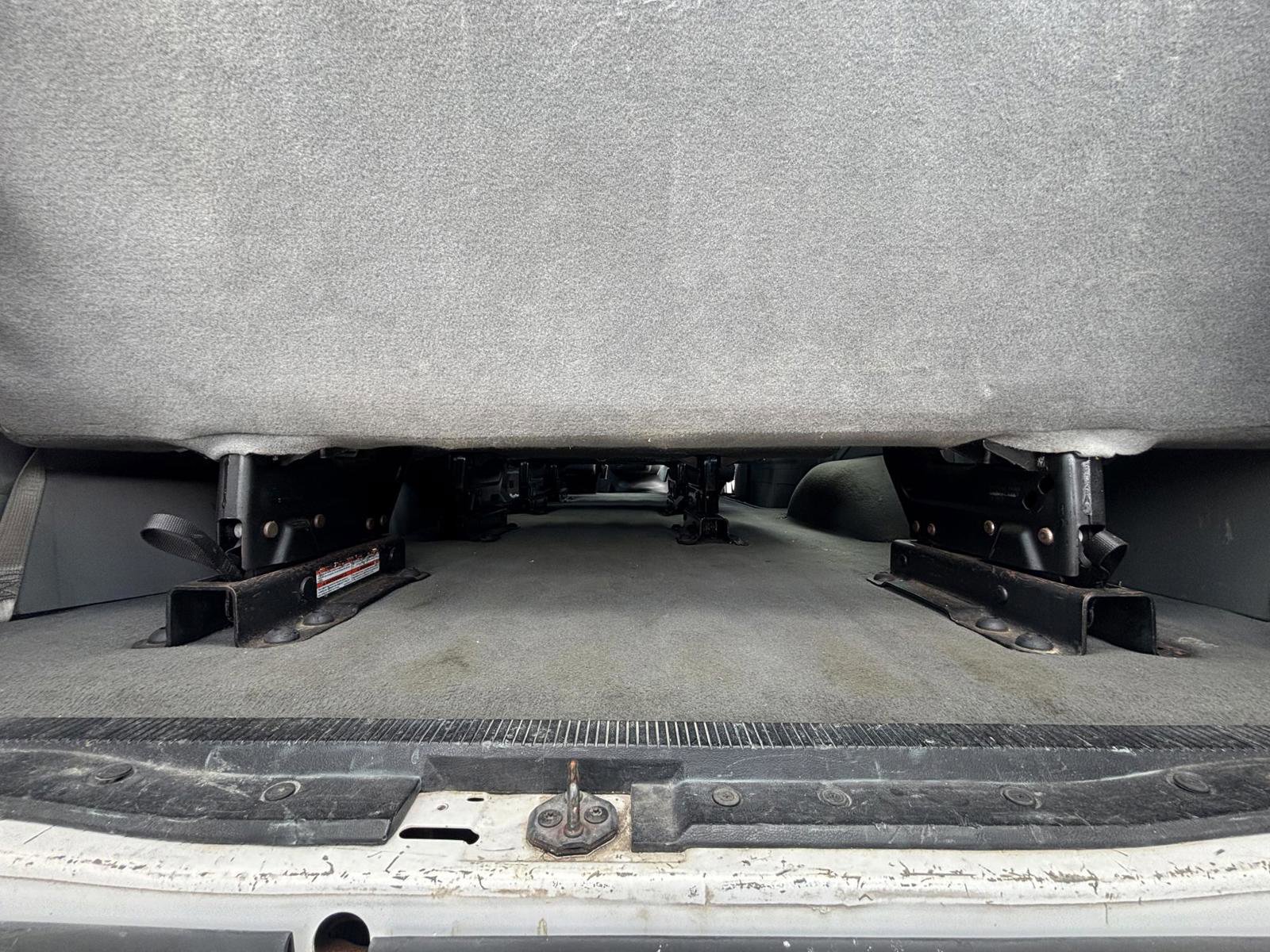 Used 2010 Ford E-350 and Econoline 350 XL image 24