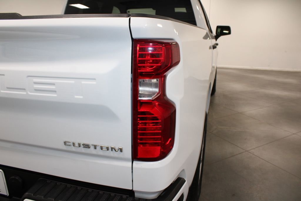 Used 2024 Chevrolet Silverado 1500 Custom image 13