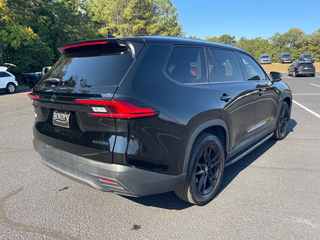 Used 2024 Toyota Grand Highlander Limited image 17