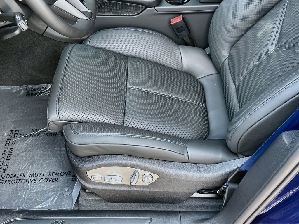 New 2026 Porsche Macan AWD/4WD image 22