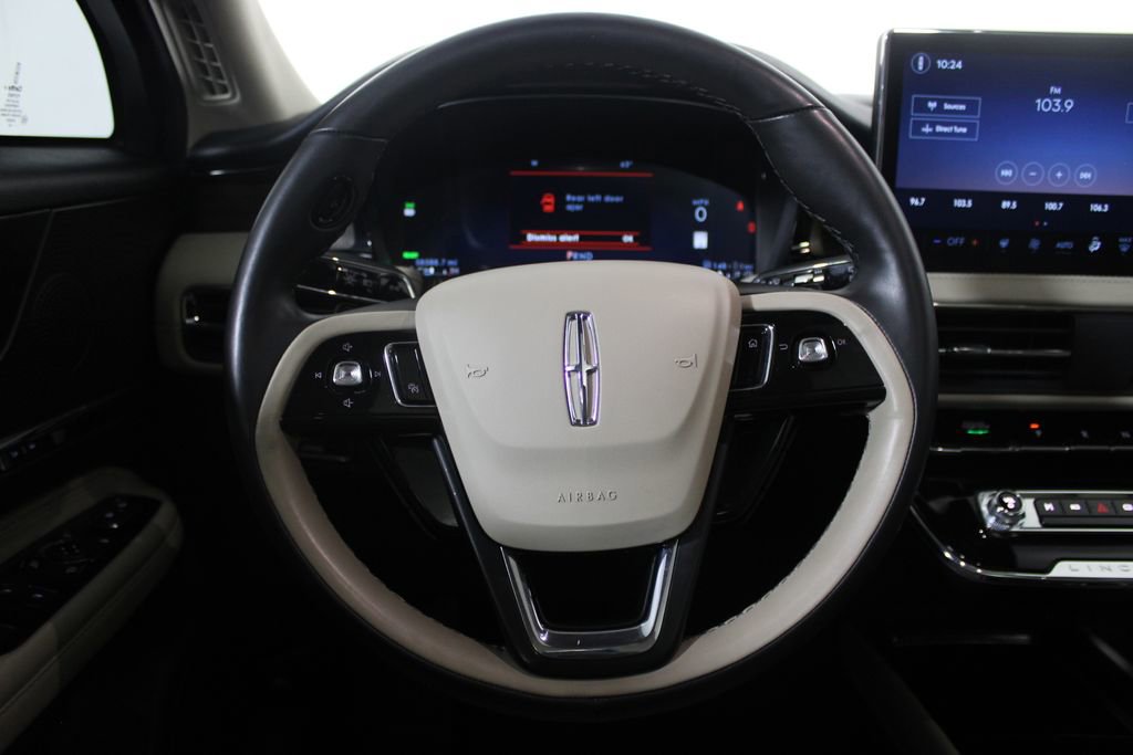 Used 2025 Lincoln Corsair Grand Touring w/ Equipment Group 301A AWD/4WD image 16