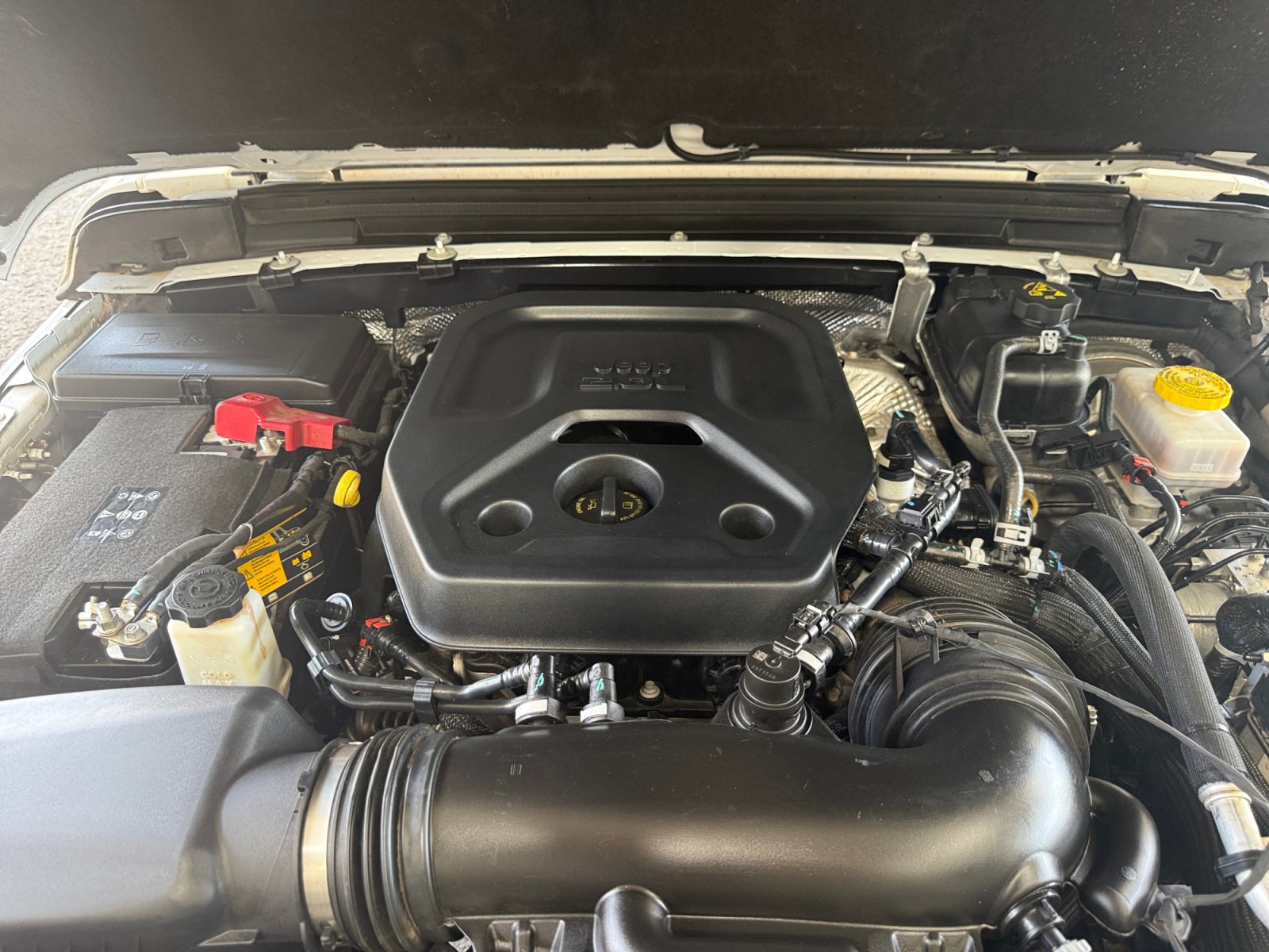 Used 2024 Jeep Wrangler Unlimited Sport AWD/4WD image 30