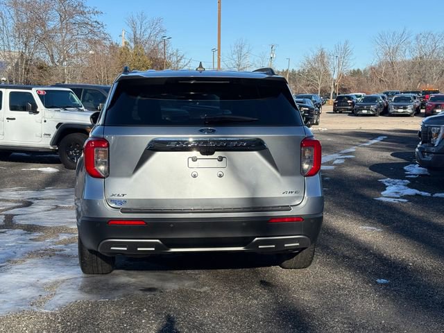 Used 2022 Ford Explorer XLT w/ Equipment Group 202A image 25