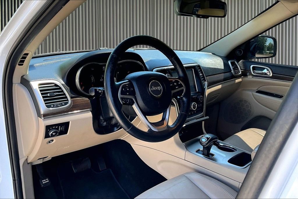 Used 2014 Jeep Grand Cherokee Limited w/ Mopar Chrome Edition Group image 14