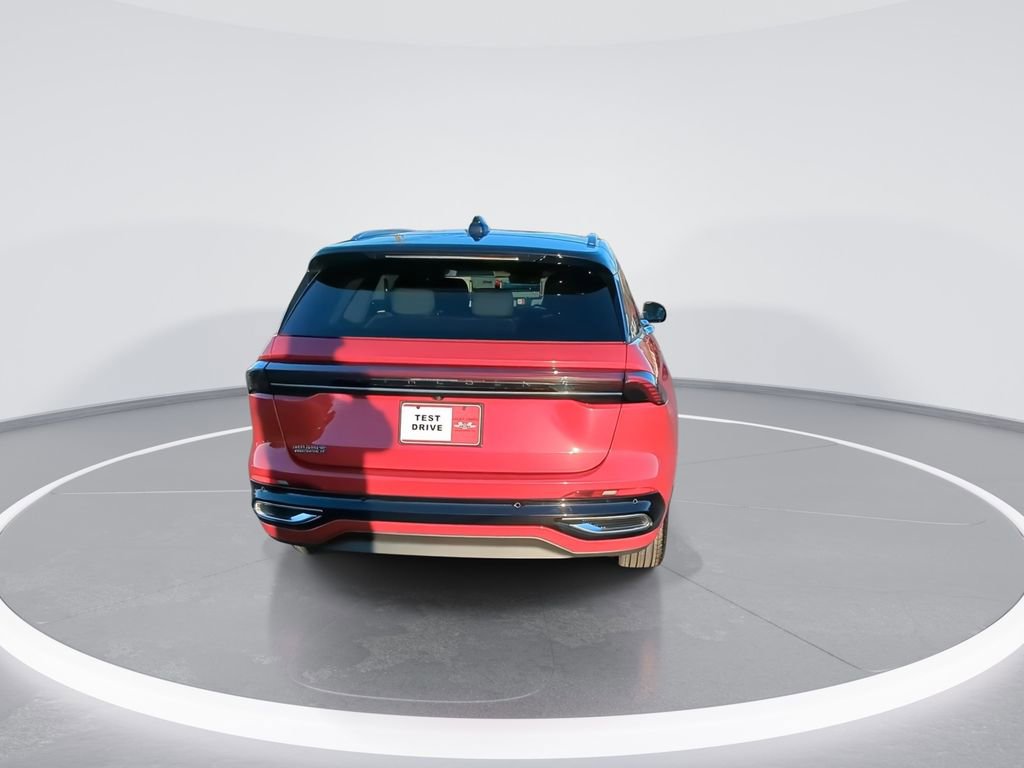 Used 2025 Lincoln Nautilus Reserve image 7