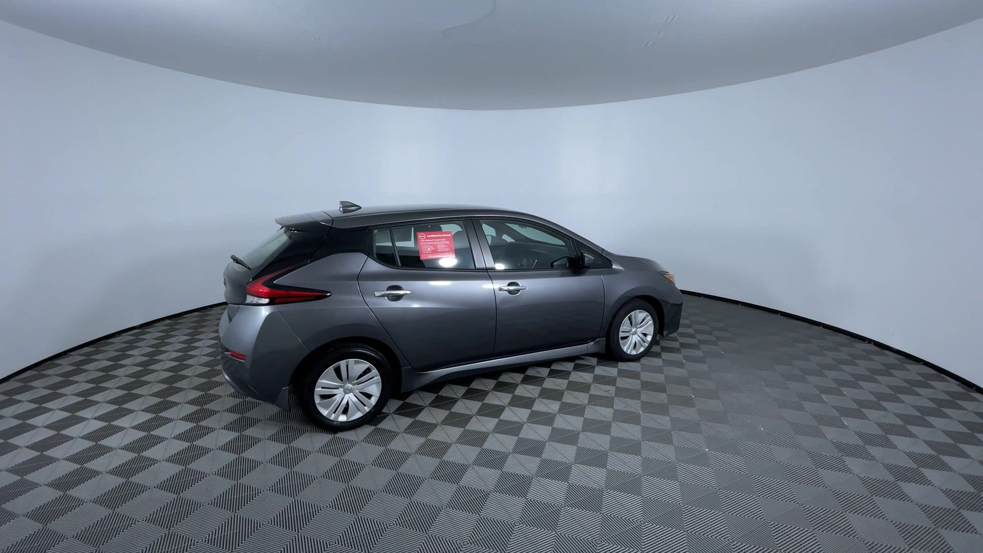 Certified 2025 Nissan Leaf S FWD image 9