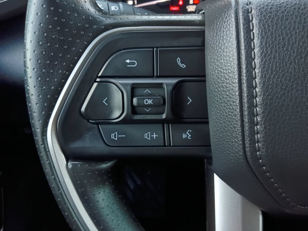 Used 2025 Toyota Tundra SR5 AWD/4WD image 11