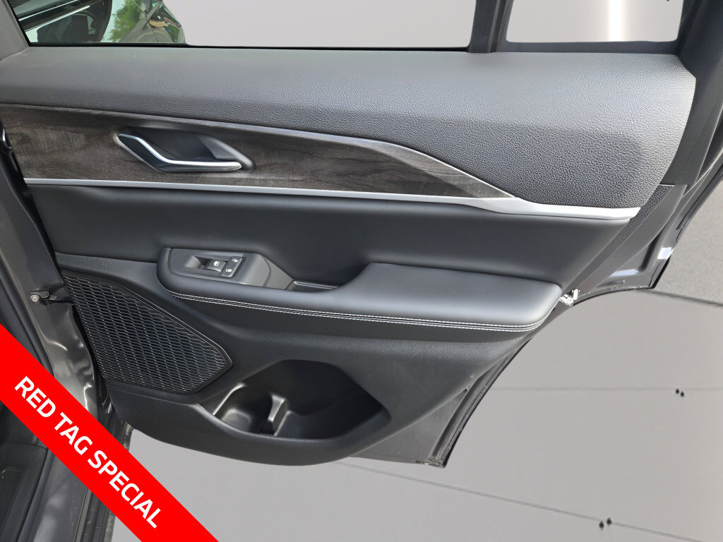 New 2026 Jeep Grand Cherokee Altitude AWD/4WD image 16
