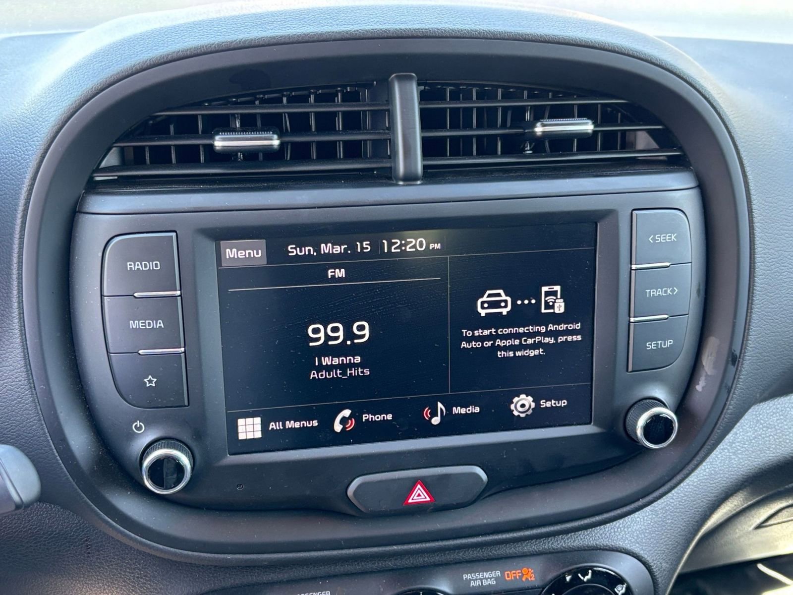 Used 2025 Kia Soul LX w/ LX Technology Package FWD image 20