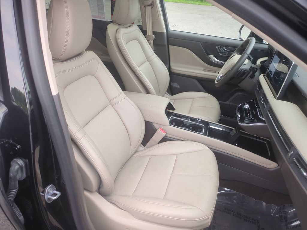 Used 2024 Lincoln Corsair Grand Touring AWD/4WD image 21
