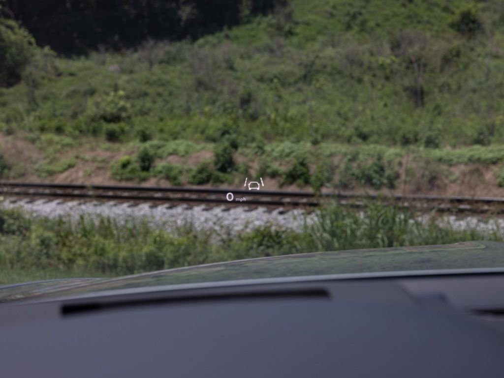 Certified 2024 Bentley Bentayga Extended Wheelbase image 23