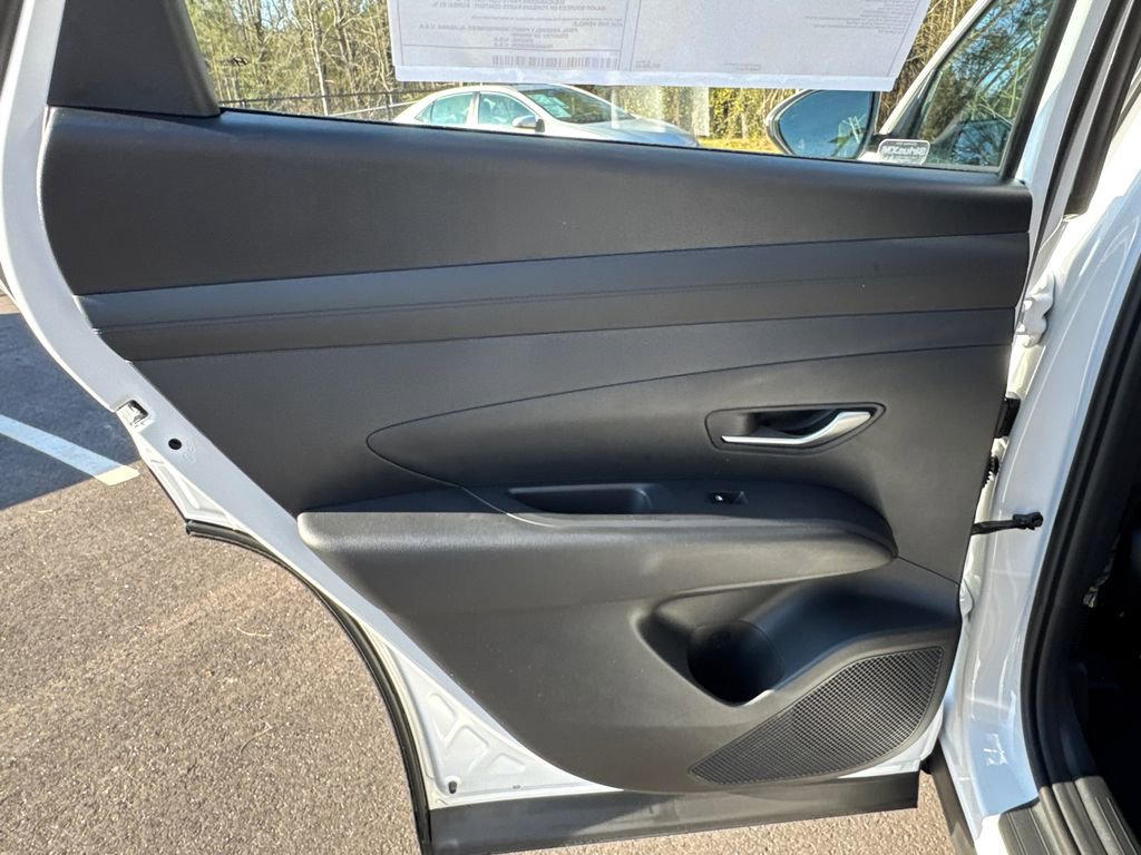 New 2026 Hyundai Tucson SE image 11