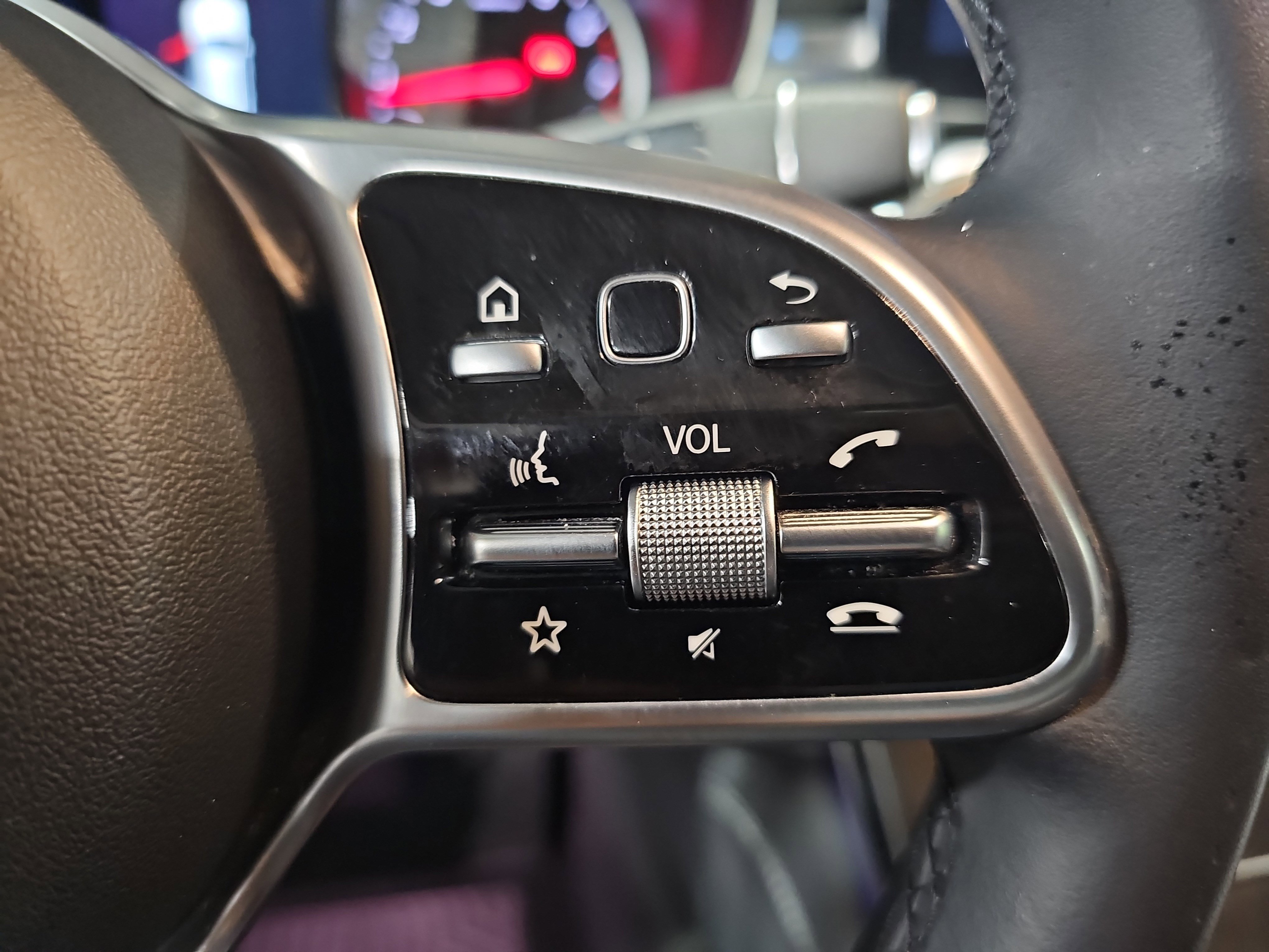 Certified 2021 Mercedes-Benz GLC 300 image 20