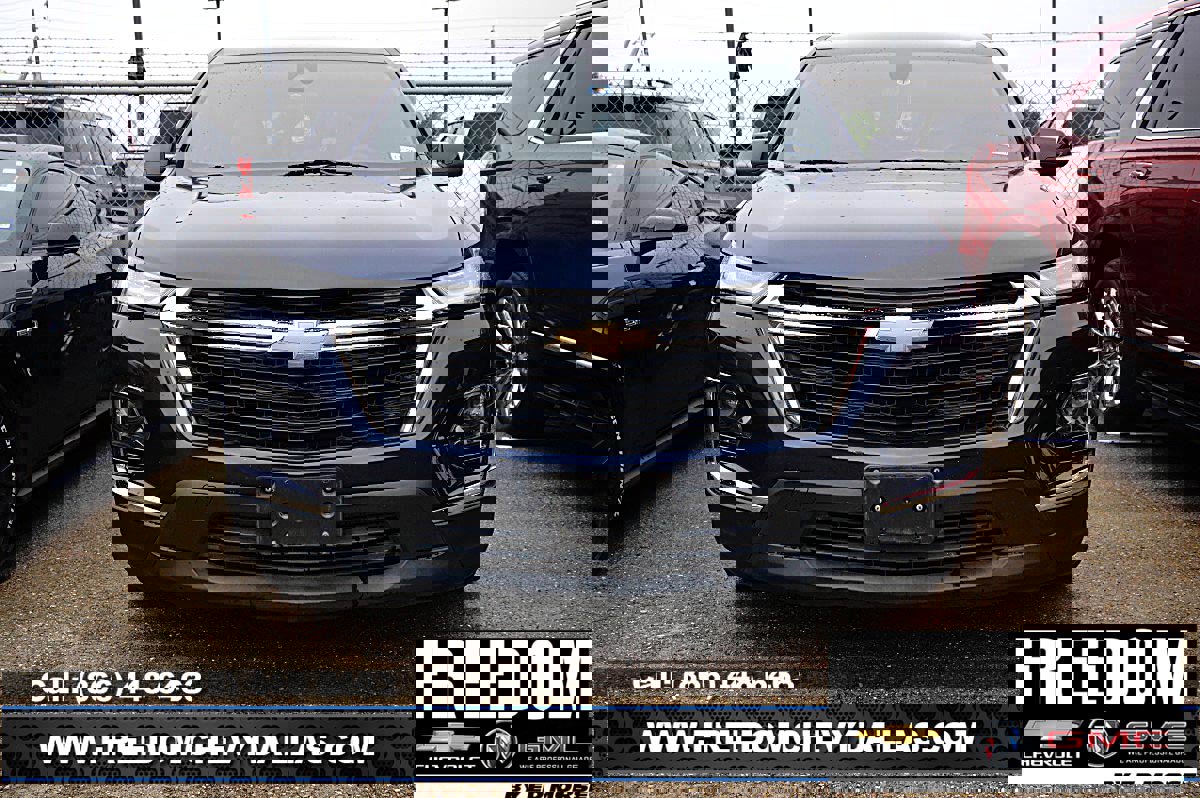 Used 2022 Chevrolet Traverse LS FWD image 3