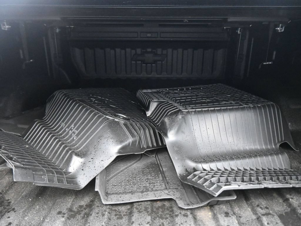 Used 2022 Chevrolet Silverado 2500 LTZ w/ Snow Plow Prep/Camper Package AWD/4WD image 18