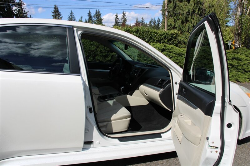 Used 2010 Subaru Legacy 2.5i AWD/4WD image 13