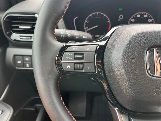 Used 2025 Honda Pilot TrailSport image 16