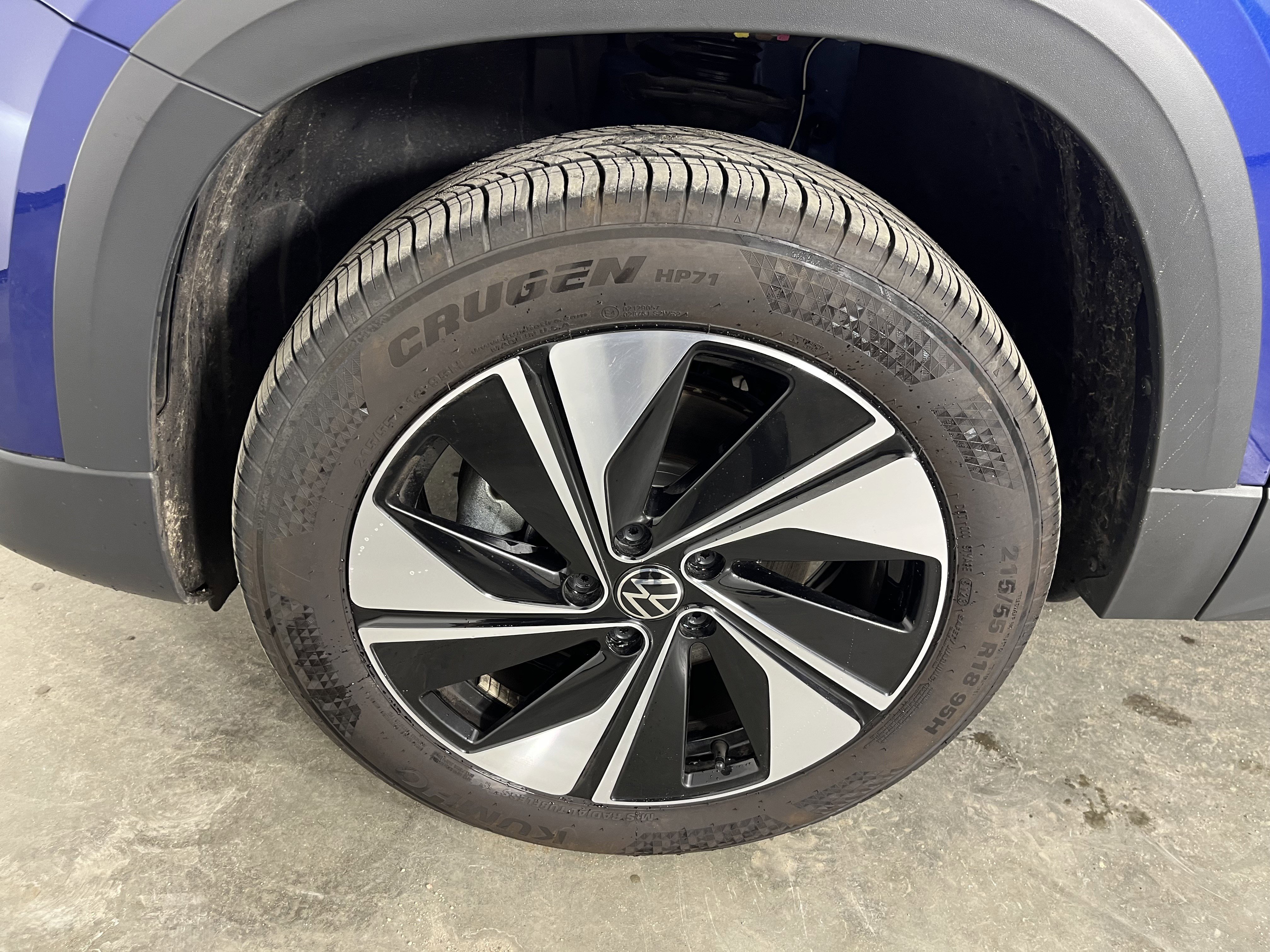 Certified 2024 Volkswagen Taos SE image 24