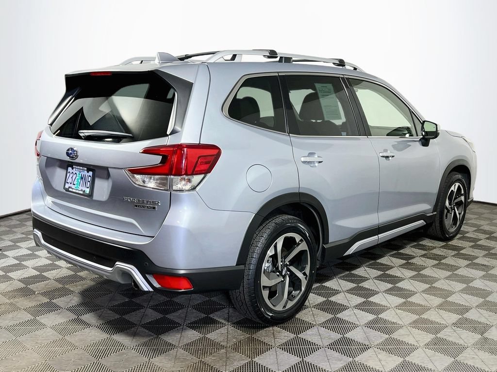 Used 2022 Subaru Forester Touring AWD/4WD image 7