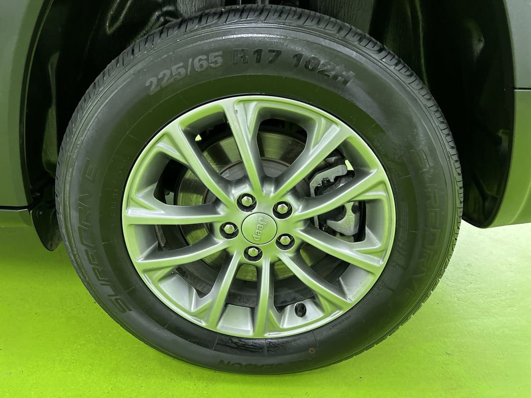 Used 2022 Jeep Cherokee Latitude Lux w/ Sun & Sound Group AWD/4WD image 15