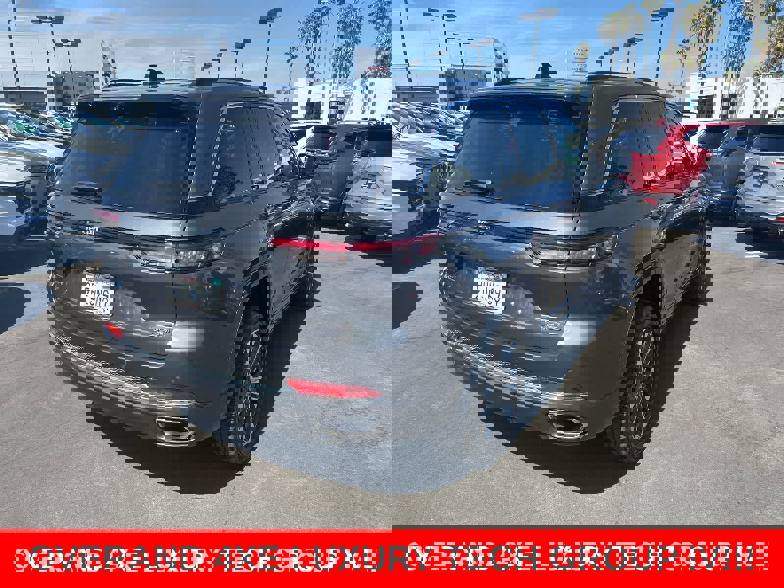 Used 2022 Jeep Grand Cherokee Overland w/ Luxury Tech Group IV image 7