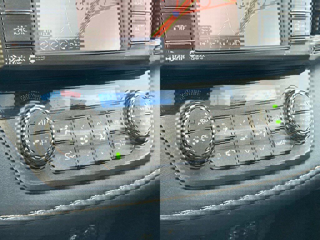 Used 2015 Toyota RAV4 Limited w/ Technology Package image 25