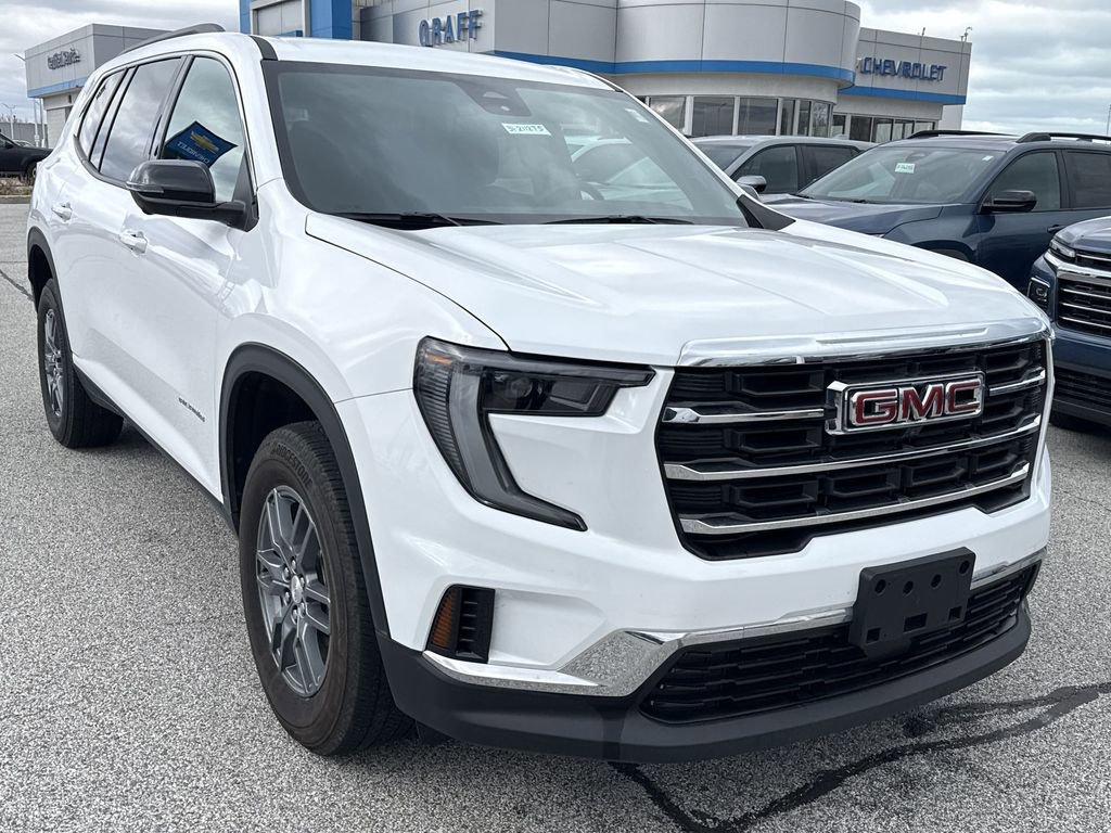 Used 2025 GMC Acadia Elevation image 2