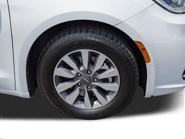 Used 2023 Chrysler Pacifica Touring-L FWD image 10