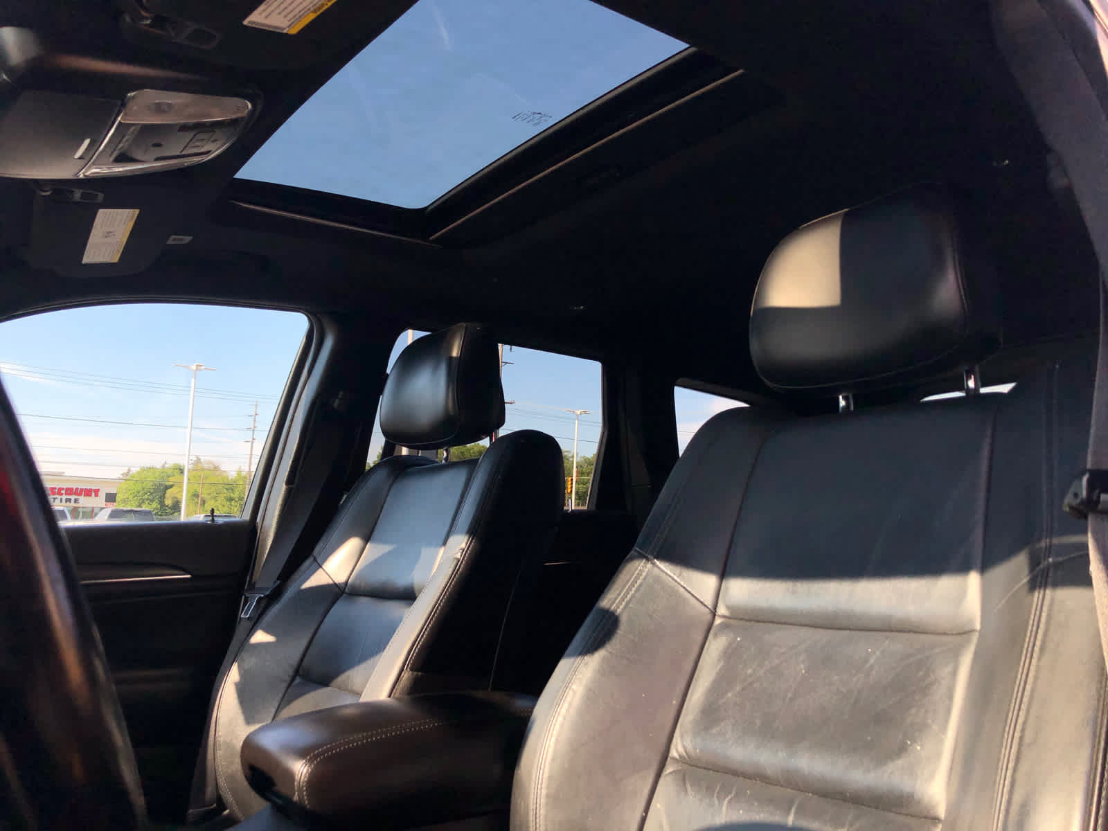 Used 2021 Jeep Grand Cherokee Limited AWD/4WD image 22