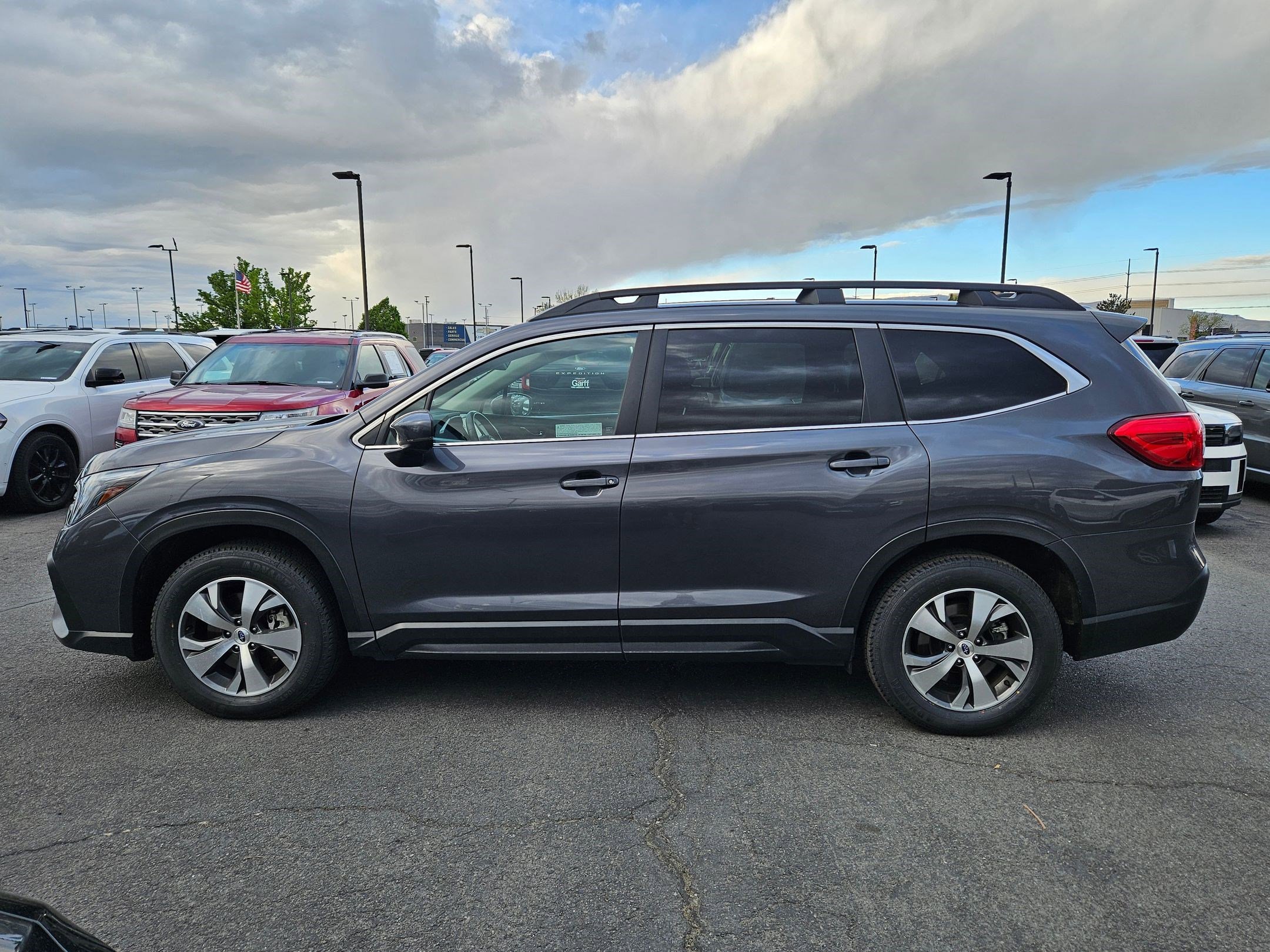 Used 2025 Subaru Ascent Premium AWD/4WD image 10